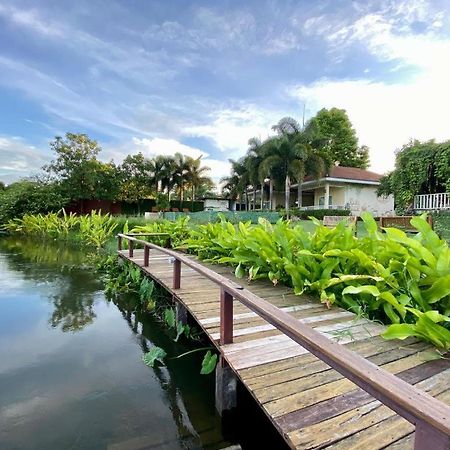 Ruen Maihom Riverside Cottage Kanchanaburi Luaran gambar