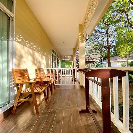Ruen Maihom Riverside Cottage Kanchanaburi Luaran gambar