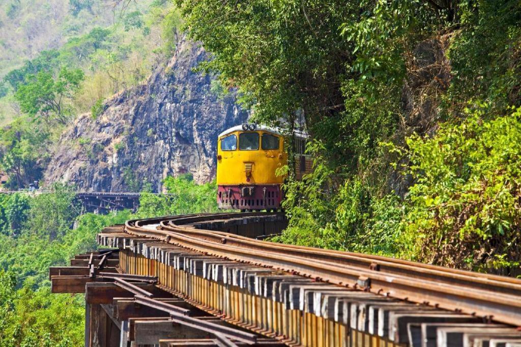 Ruen Maihom Riverside Cottage Kanchanaburi Luaran gambar