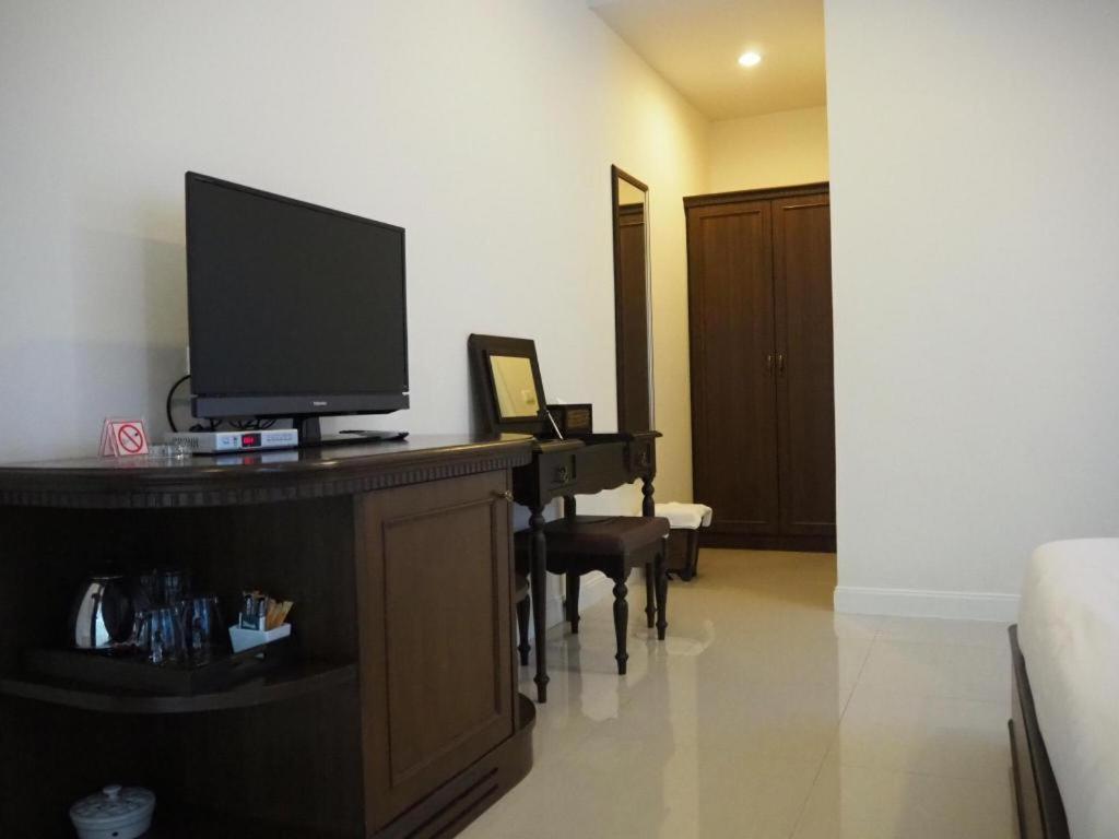 Ruen Maihom Riverside Cottage Kanchanaburi Luaran gambar