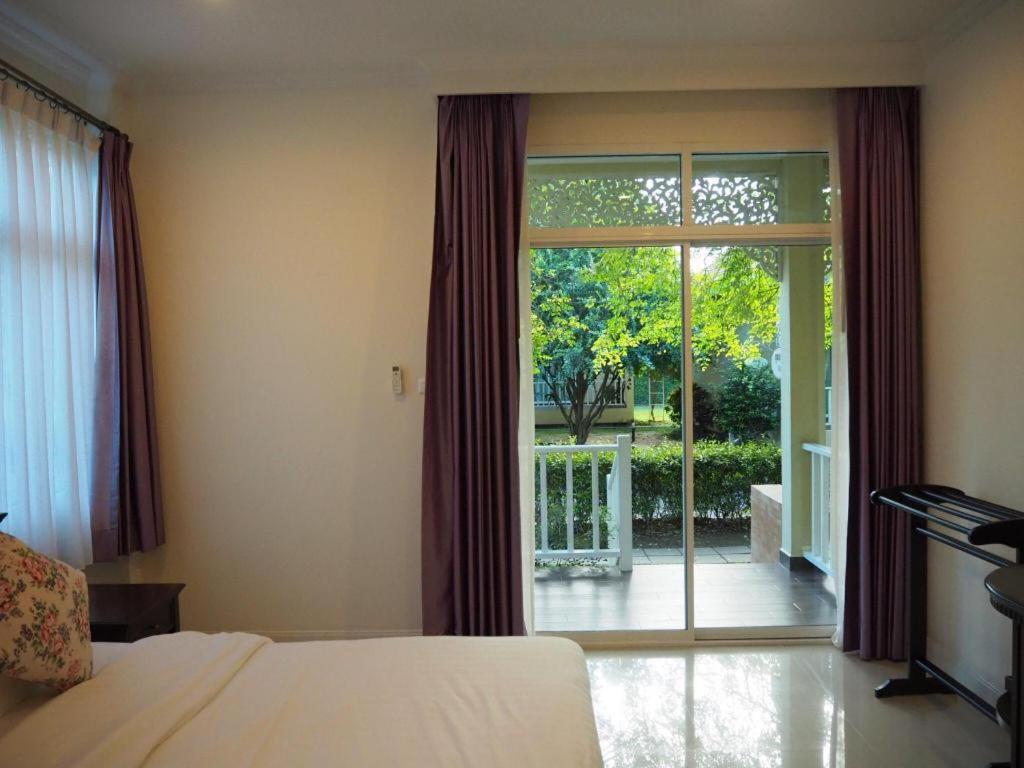 Ruen Maihom Riverside Cottage Kanchanaburi Luaran gambar