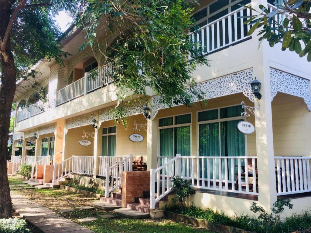 Ruen Maihom Riverside Cottage Kanchanaburi Luaran gambar