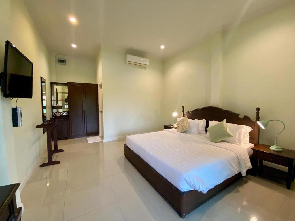 Ruen Maihom Riverside Cottage Kanchanaburi Luaran gambar