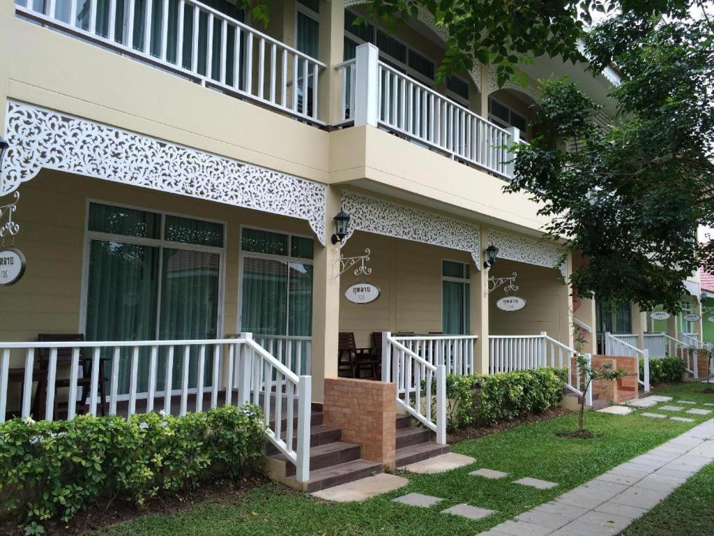 Ruen Maihom Riverside Cottage Kanchanaburi Luaran gambar