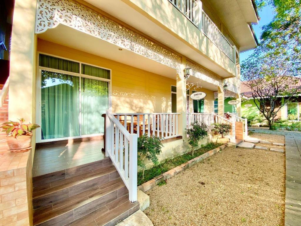 Ruen Maihom Riverside Cottage Kanchanaburi Luaran gambar