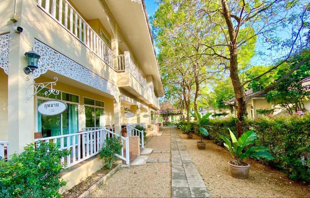 Ruen Maihom Riverside Cottage Kanchanaburi Luaran gambar