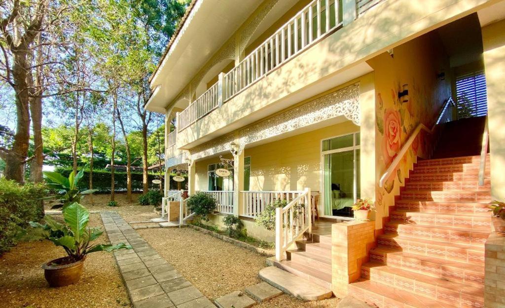 Ruen Maihom Riverside Cottage Kanchanaburi Luaran gambar